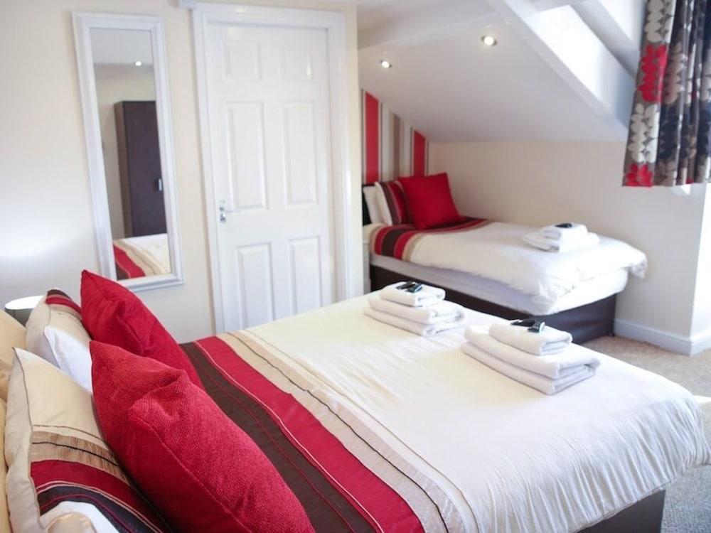 Riviera 3* Whitby